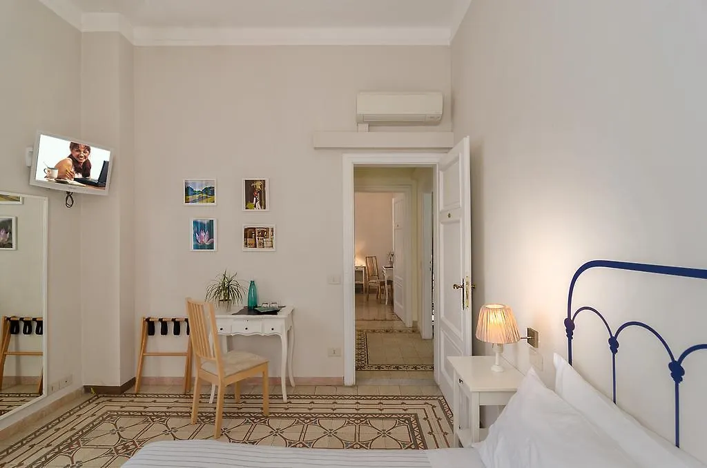 فندق Il Giardino Del Pettirosso لوكا 3*,  إيطاليا
